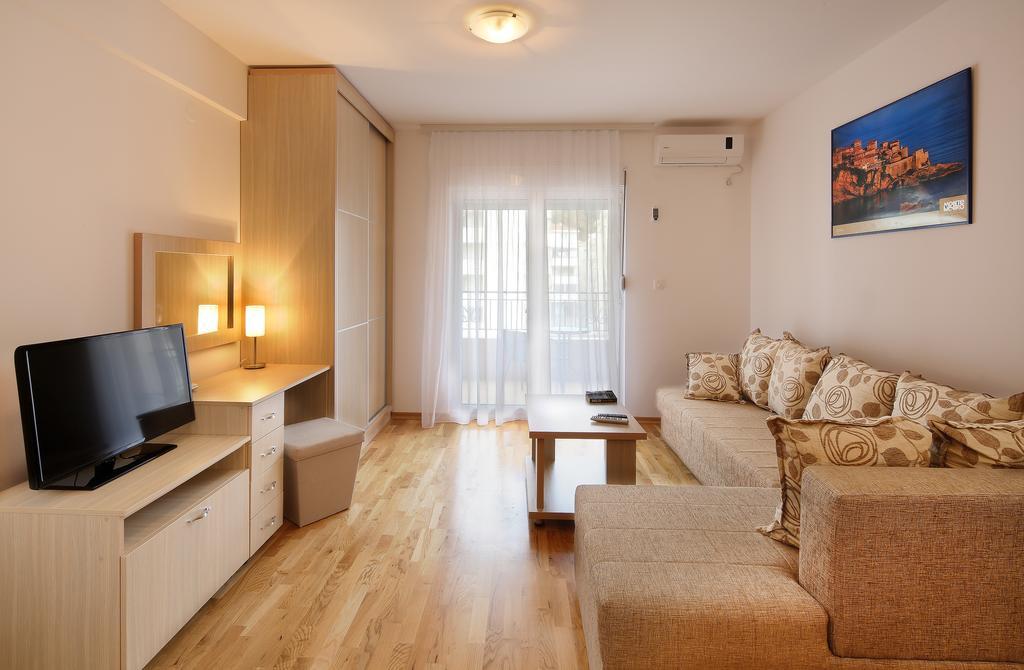 Pegasus Lux Apartment