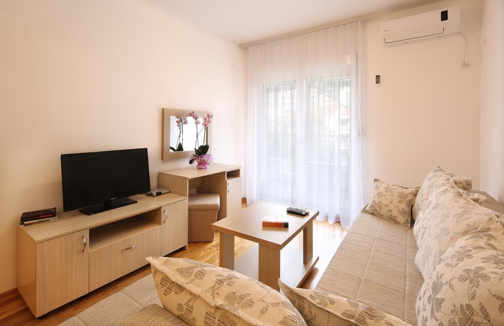 Pegasus Lux Apartment