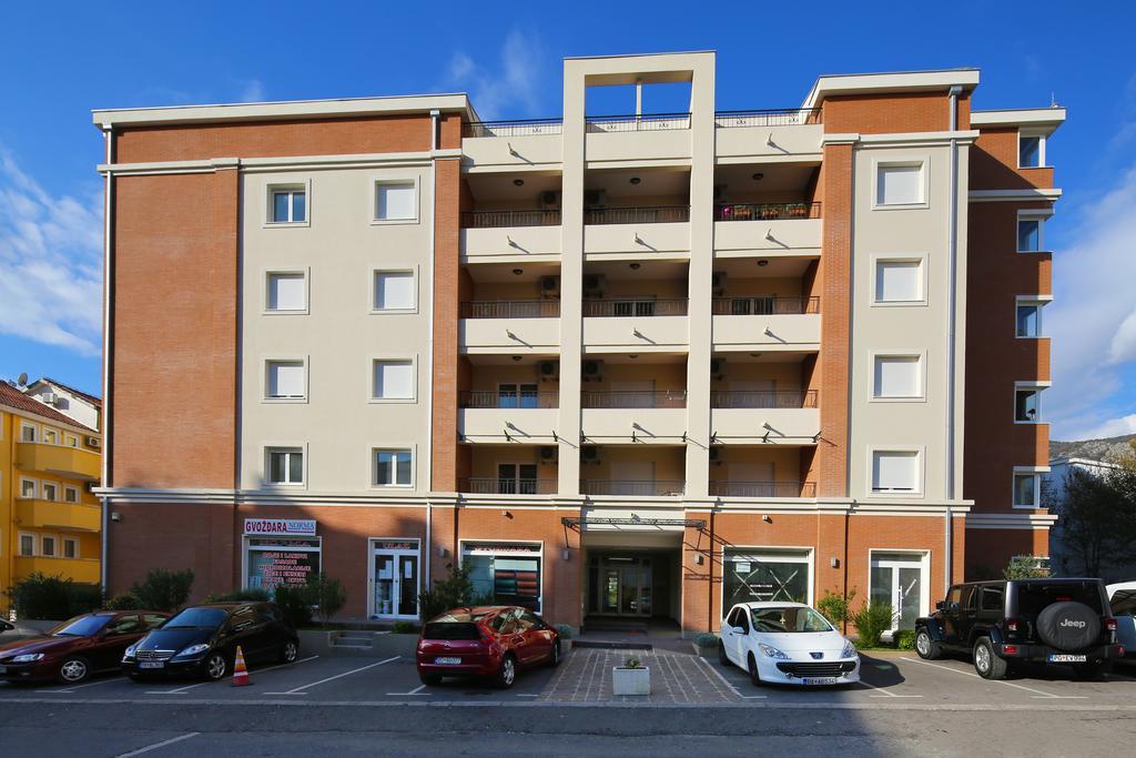 Pegasus Lux Apartment